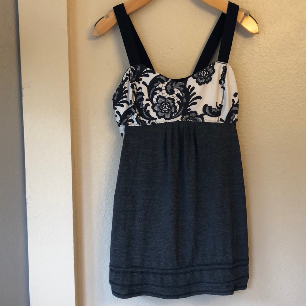 Lululemon top